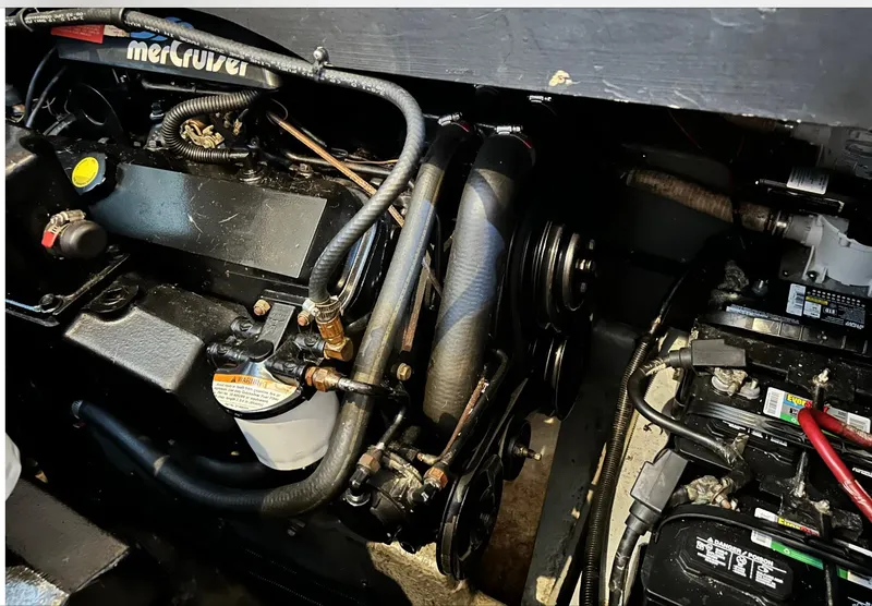 Slide: The Image of Sea Ray 370 Sedan Bridge 1995 - 34