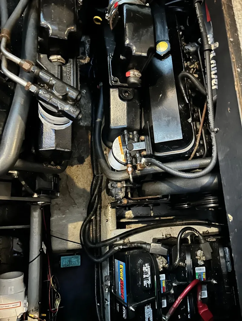 Slide: The Image of Sea Ray 370 Sedan Bridge 1995 - 35