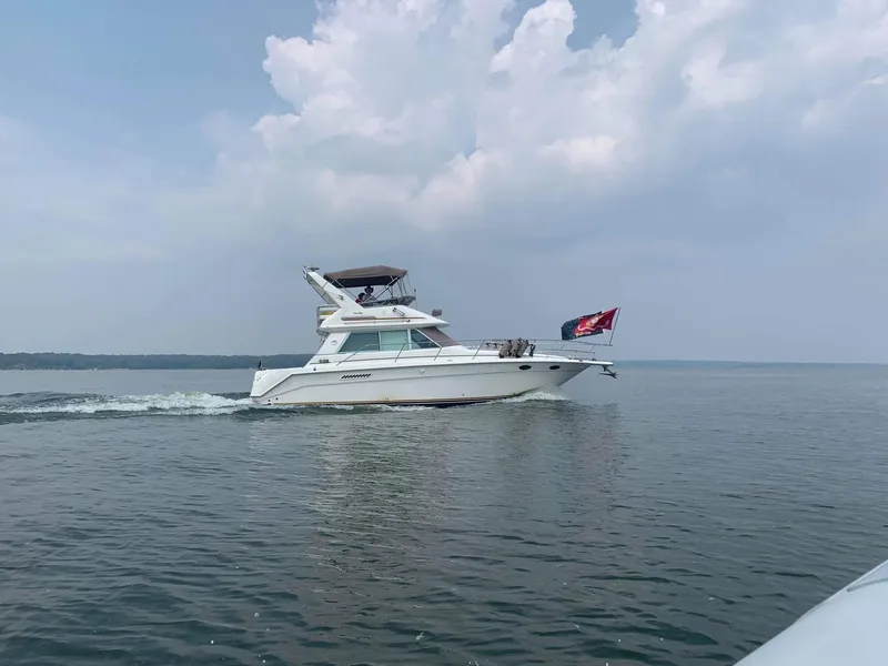 Slide: The Image of Sea Ray 370 Sedan Bridge 1995 - 6