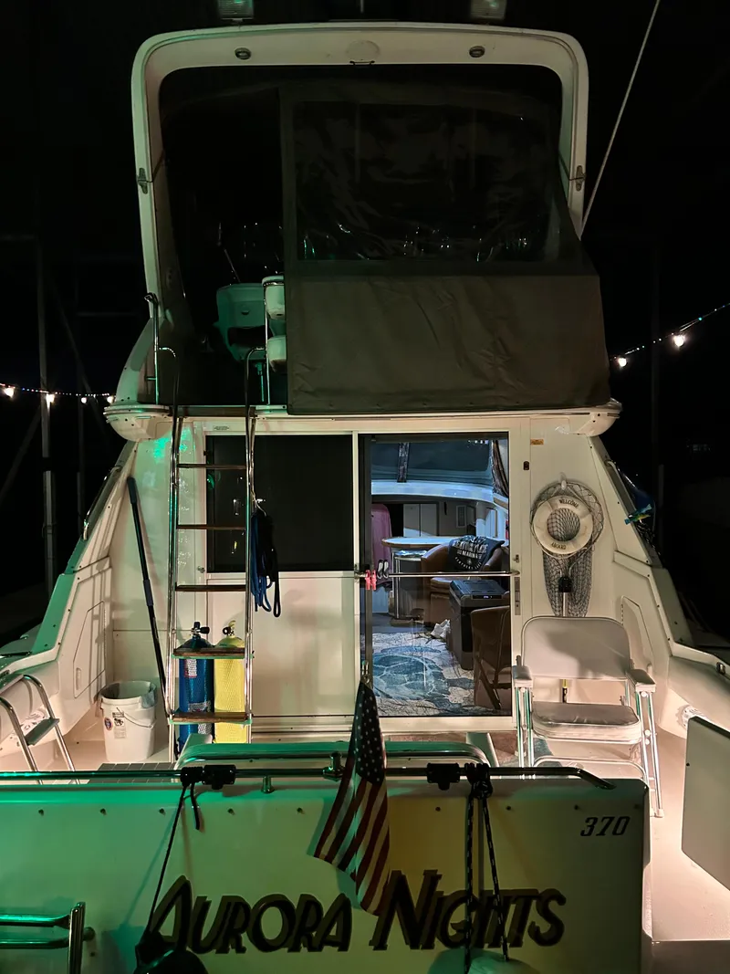 Slide: The Image of Sea Ray 370 Sedan Bridge 1995 - 7