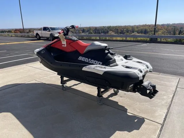 Slide: The Image of Sea-Doo Spark Trixx for 1 2024 - 3
