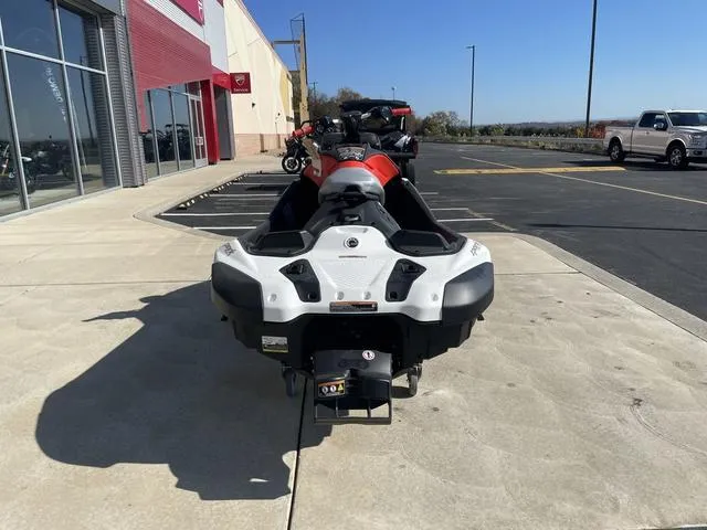 Slide: The Image of Sea-Doo Spark Trixx for 1 2024 - 4