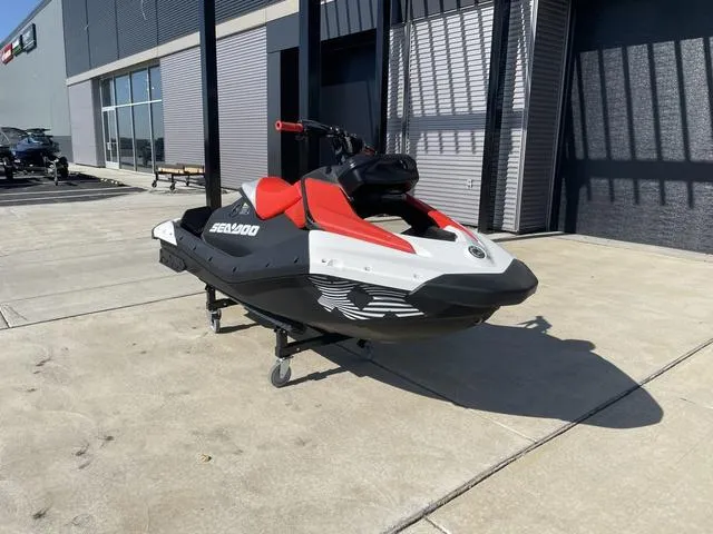Slide: The Image of Sea-Doo Spark Trixx for 1 2024 - 7