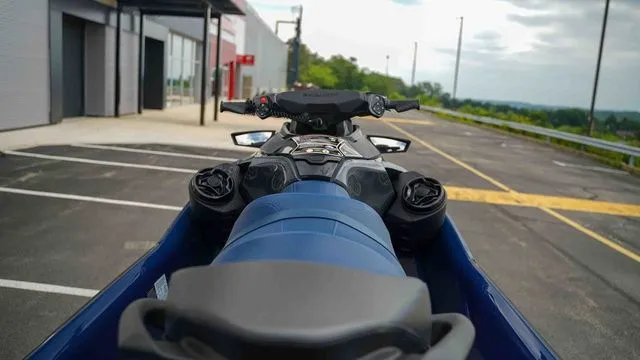 Slide: The Image of Sea-Doo GTX 300 2024 - 4