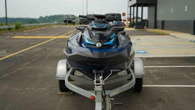 Slide: The Image of Sea-Doo GTX 300 2024 - 6