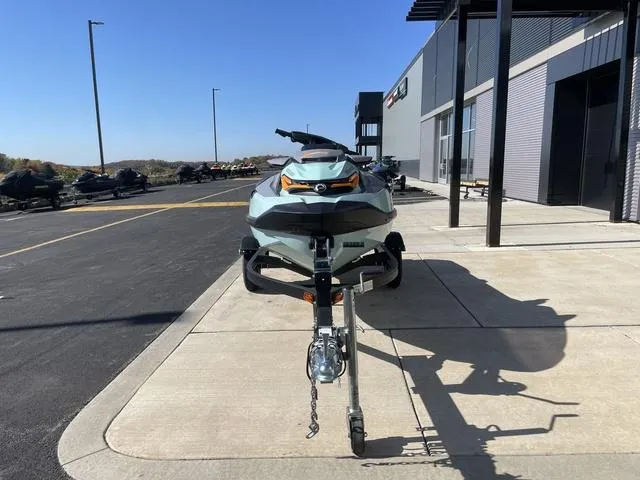 Slide: The Image of Sea-Doo Wake 2024 - 3