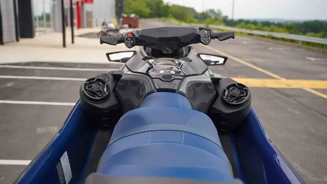 Slide: The Image of Sea-Doo GTX™ 170 Tech, Audio, iDF, iBR 2024 - 8