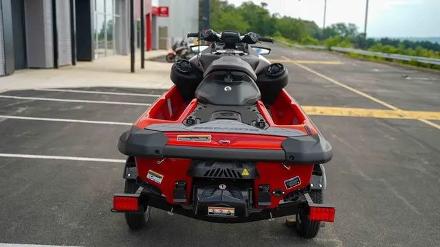 Slide: The Image of Sea-Doo RXP-X 325 2024 - 6