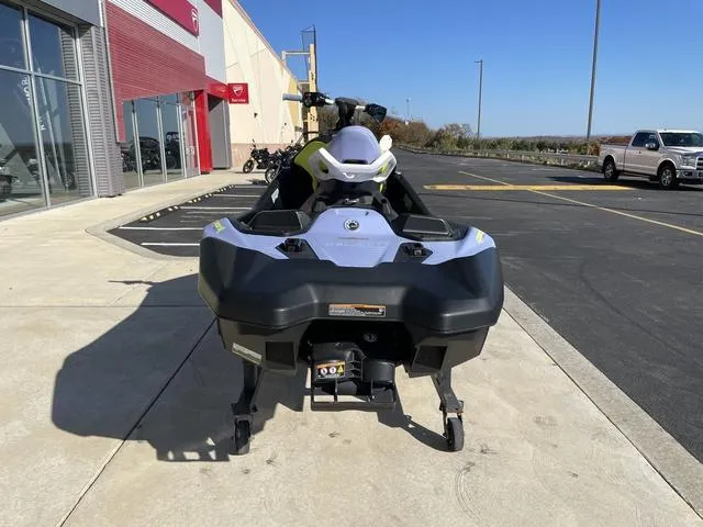 Slide: The Image of Sea-Doo Spark® Trixx™ for 3 Rotax® 900 ACE™ - 90 iBR 2024 - 7