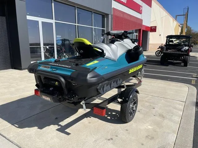Slide: The Image of Sea-Doo GTI 2024 - 8
