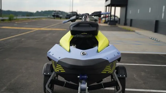 Slide: The Image of Sea-Doo Spark Trixx for 1 2024 - 3