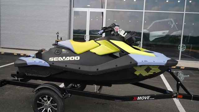 Slide: The Image of Sea-Doo Spark Trixx for 1 2024 - 4