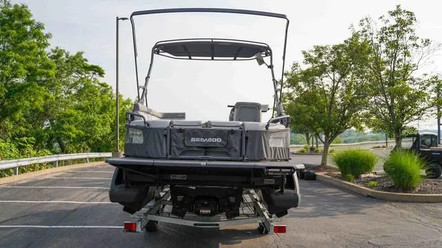 Slide: The Image of Sea-Doo Switch Cruise 21 2024 - 4