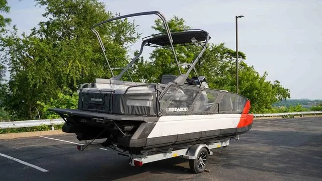 Slide: The Image of Sea-Doo Switch Cruise 21 2024 - 8