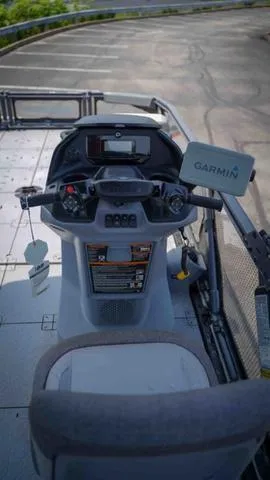 Slide: The Image of Sea-Doo Switch® Sport 21 - 230 hp 2024 - 11