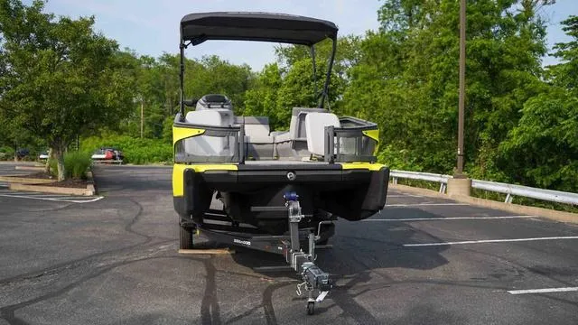 Slide: The Image of Sea-Doo Switch® Sport 18 - 230 hp 2024 - 3