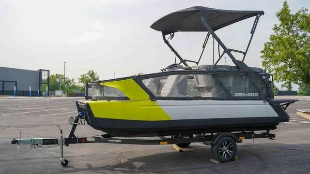 Slide: The Image of Sea-Doo Switch® Sport 18 - 230 hp 2024 - 5