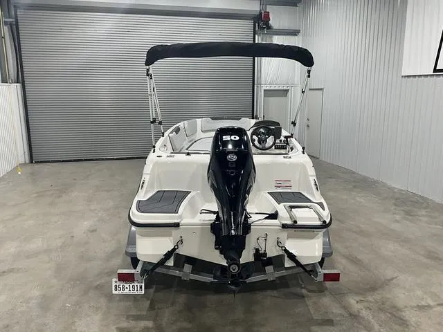 Slide: The Image of Bayliner Element M15 2022 - 3