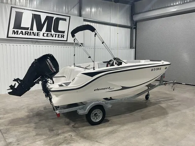 Slide: The Image of Bayliner Element M15 2022 - 6