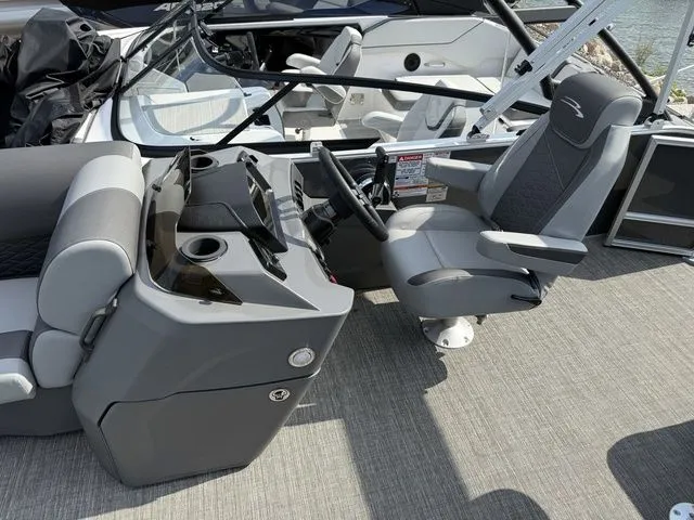 Slide: The Image of Bennington S L-Bench 22 SLJ Pontoon 2025 - 11