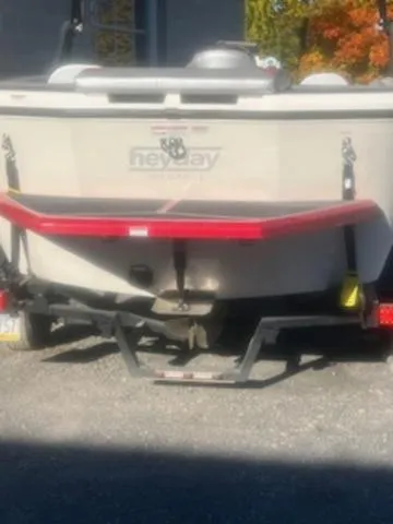 Slide: The Image of Bayliner WT-1 2017 - 3