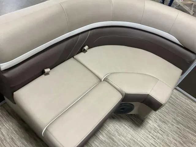 Slide: The Image of Bennington 21 SXSAPG 2024 - 9