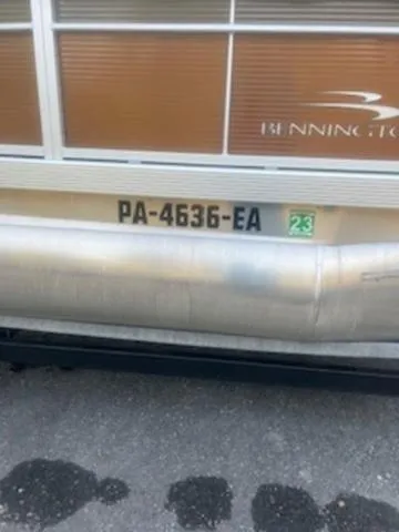 Slide: The Image of 2022 Bennington 168 SF pontoon boat with registration PA-4636-EA. - 9