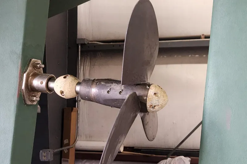 Slide: The Image of Island Packet 40 1997 - 105