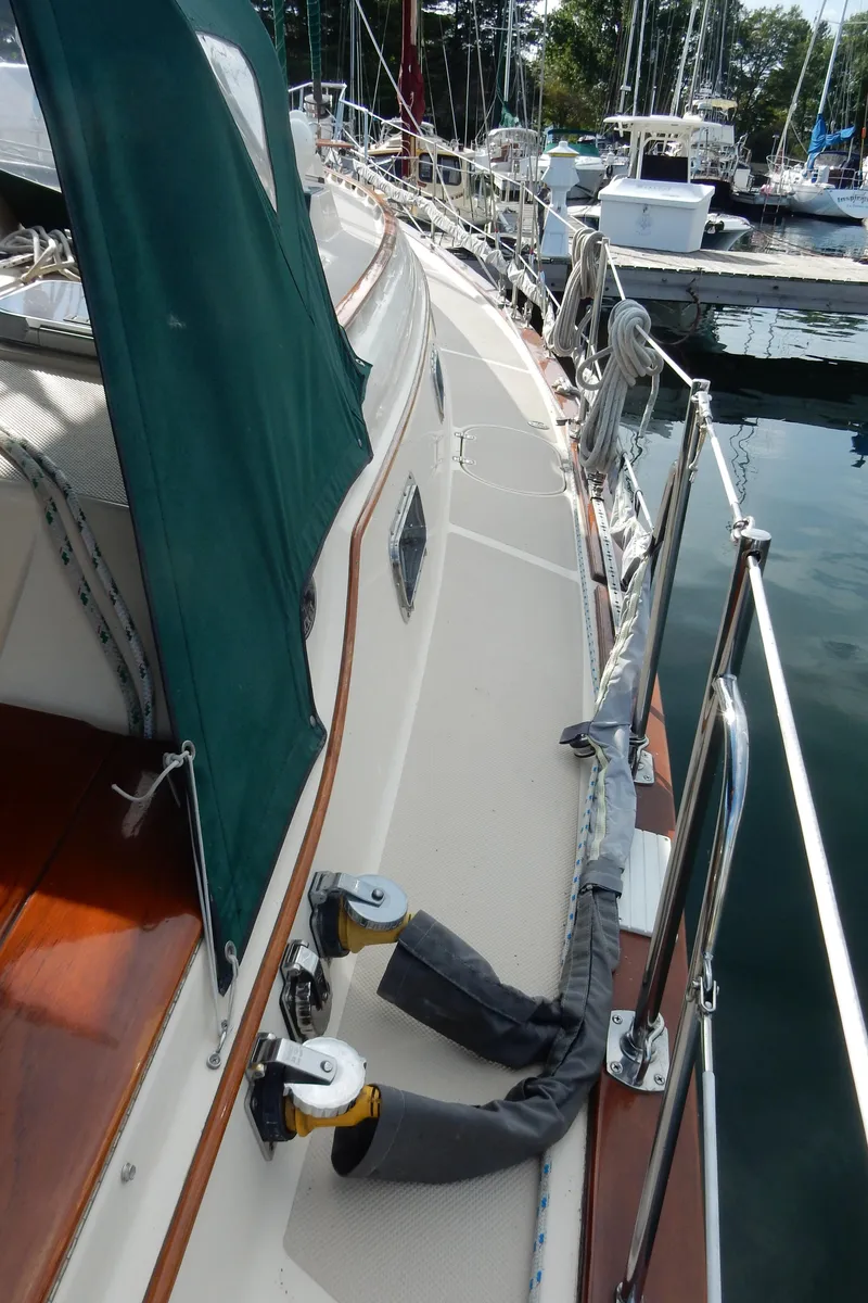 Slide: The Image of Island Packet 40 1997 - 89