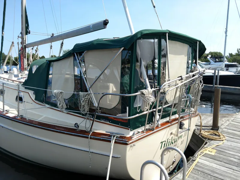 Slide: The Image of Island Packet 40 1997 - 98