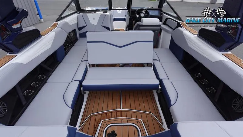 Slide: The Image of Nautique Super Air Nautique S23 2025 - 18