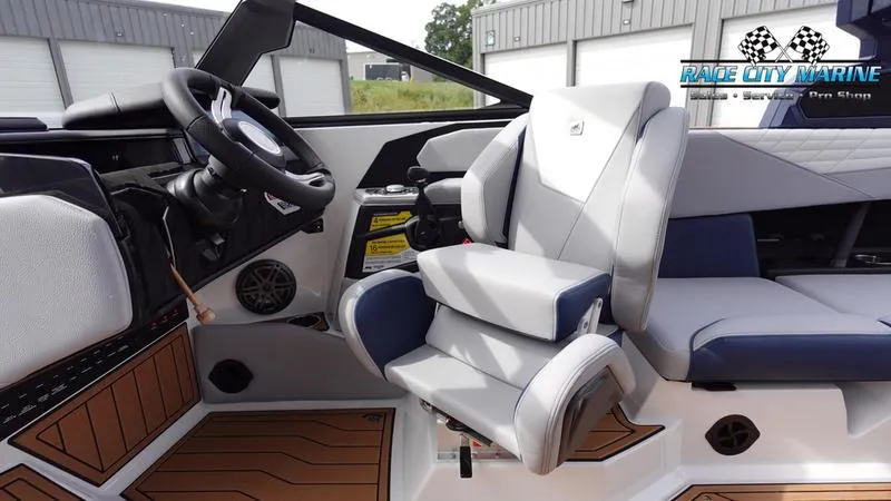 Slide: The Image of Nautique Super Air Nautique S23 2025 - 28