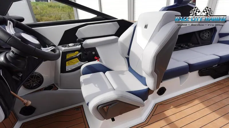 Slide: The Image of Nautique Super Air Nautique S23 2025 - 29