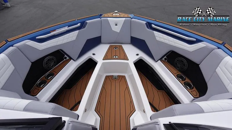 Slide: The Image of Nautique Super Air Nautique S23 2025 - 42