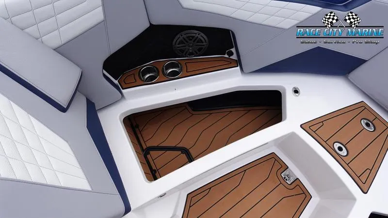 Slide: The Image of Nautique Super Air Nautique S23 2025 - 43