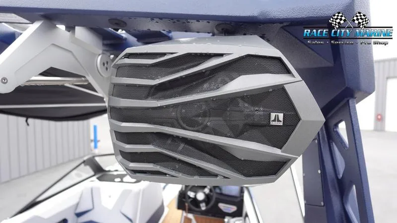 Slide: The Image of Nautique Super Air Nautique S23 2025 - 47