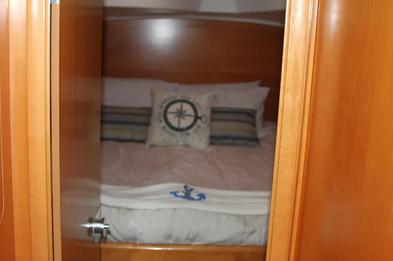 Slide: The Image of Lagoon LAGOON 380 2004 - 50