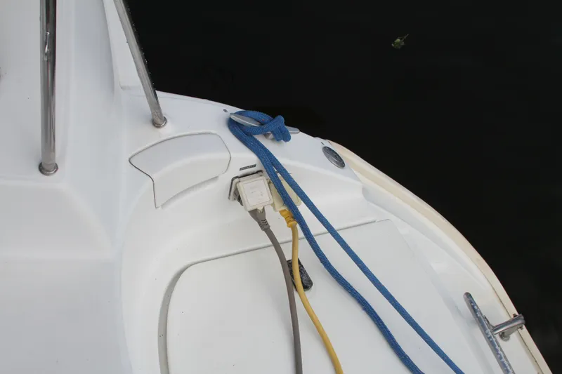 Slide: The Image of Lagoon LAGOON 380 2004 - 60