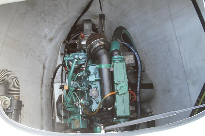 Slide: The Image of Lagoon LAGOON 380 2004 - 64