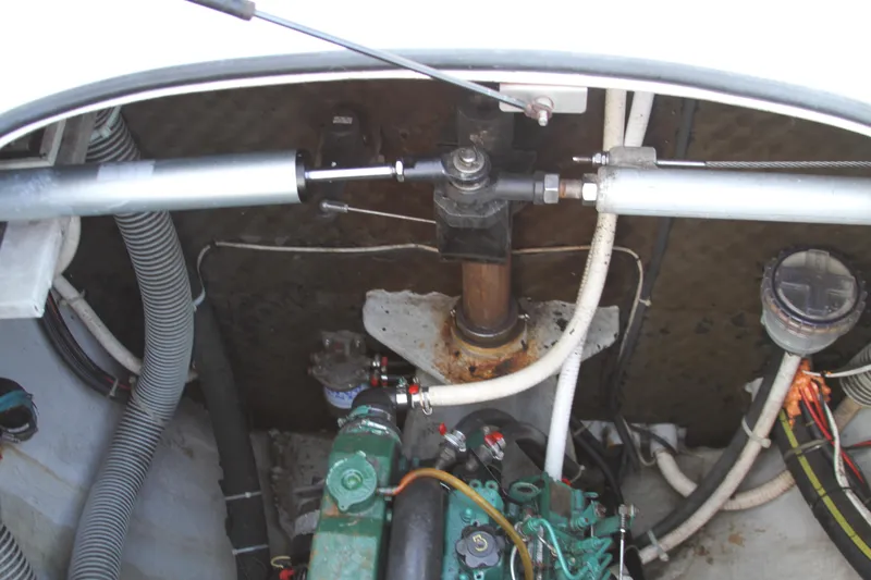 Slide: The Image of Lagoon LAGOON 380 2004 - 71