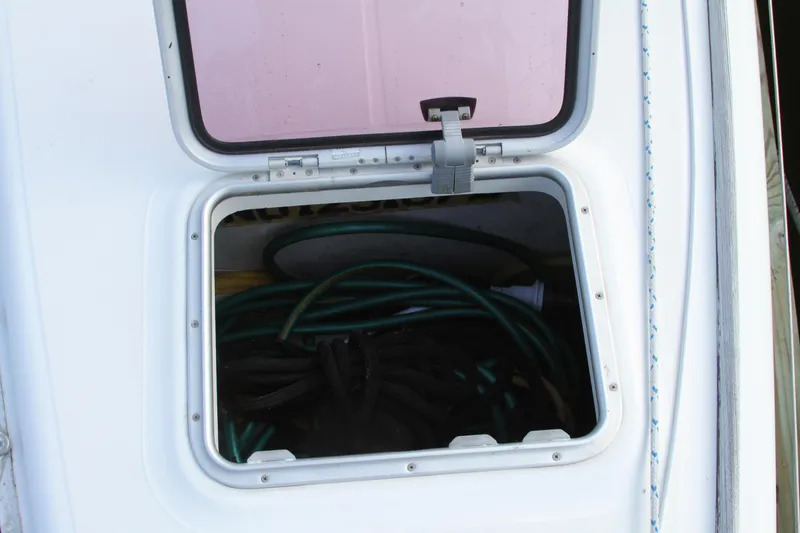 Slide: The Image of Lagoon LAGOON 380 2004 - 82