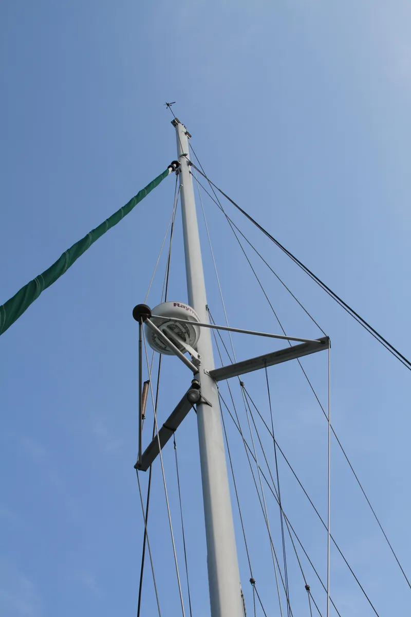 Slide: The Image of Lagoon LAGOON 380 2004 - 85