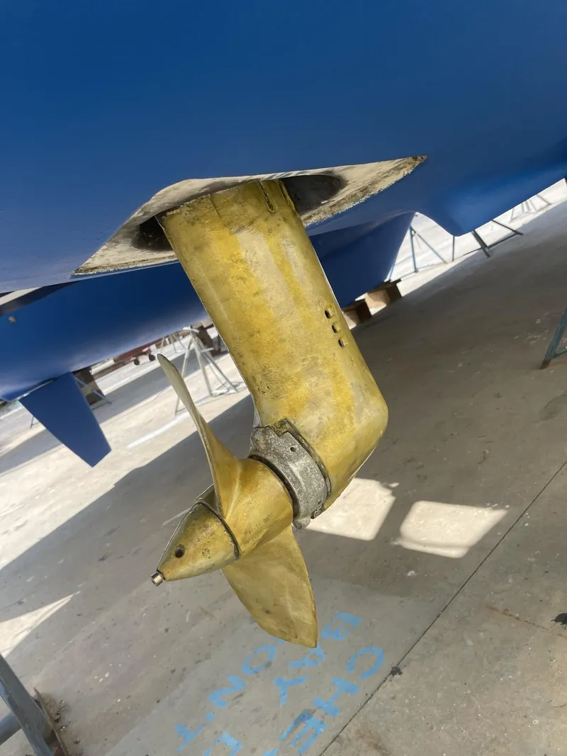 Slide: The Image of Lagoon LAGOON 380 2004 - 91