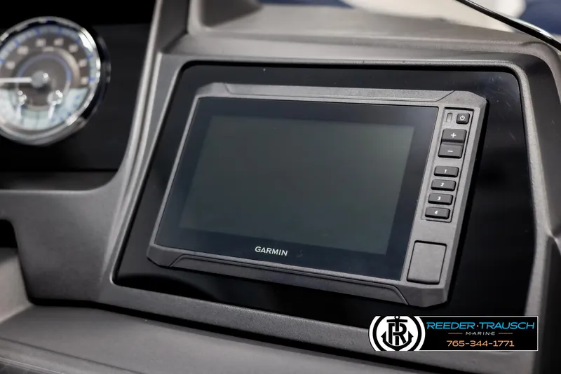 Slide: The Image of Garmin display on 2025 Avalon Catalina Entertainer dashboard, featuring Reeder-Trausch Marine branding. - 32
