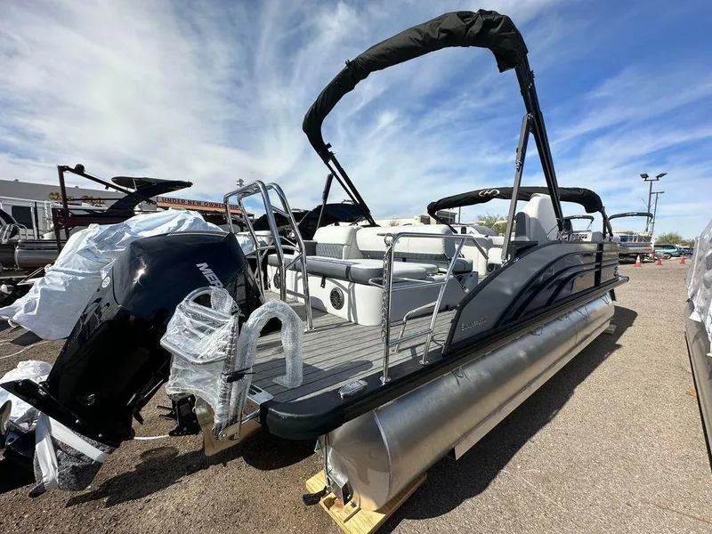 Slide: The Image of Harris Sunliner 230 2024 - 8