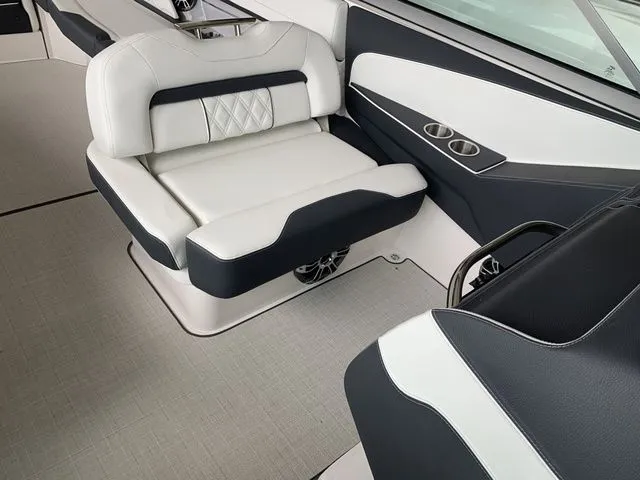 Slide: The Image of Regal 3300 2025 - 16