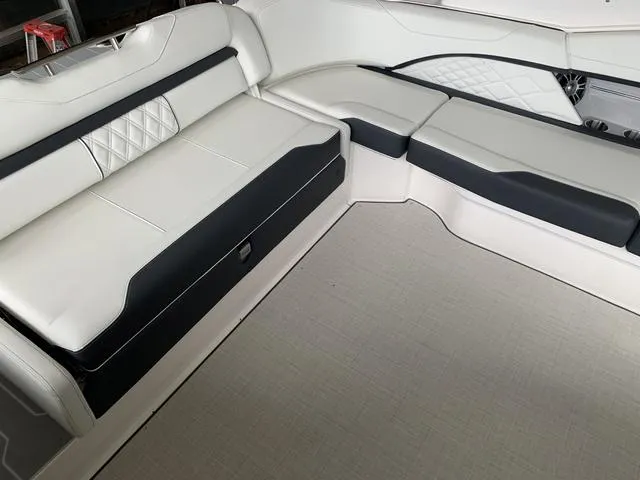 Slide: The Image of Regal 3300 2025 - 6