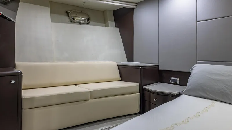 Slide: The Image of Azimut 100 Jumbo 2000 - 102