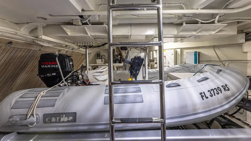 Slide: The Image of Azimut 100 Jumbo 2000 - 108