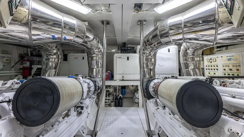 Slide: The Image of Azimut 100 Jumbo 2000 - 111